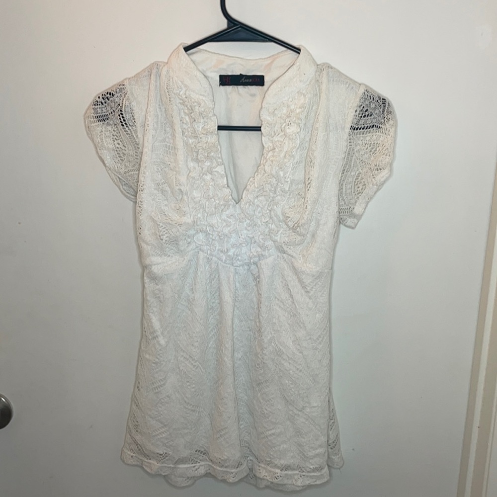 Heart Soul Women’s Size XS Off White Lace Shirt
